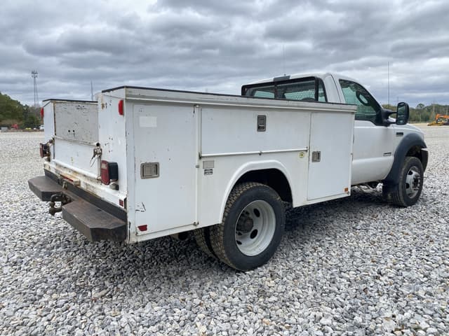 Image of Ford F-450 equipment image 2