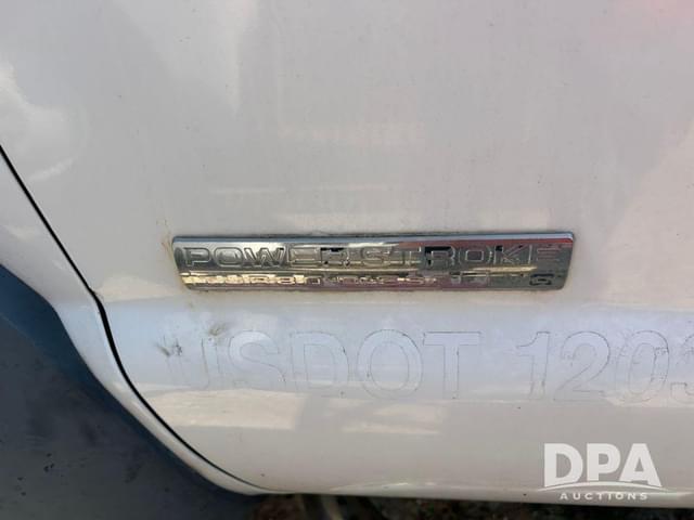 Image of Ford F-450 equipment image 4