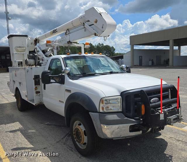 Image of Ford F-550 equipment image 2