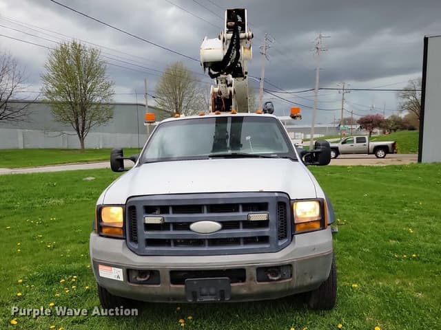 Image of Ford F-550 equipment image 1