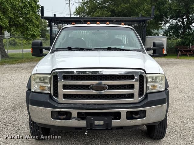 Image of Ford F-550 equipment image 1