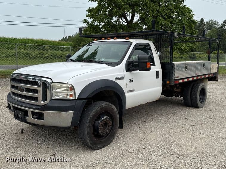 Image of Ford F-550 Primary image