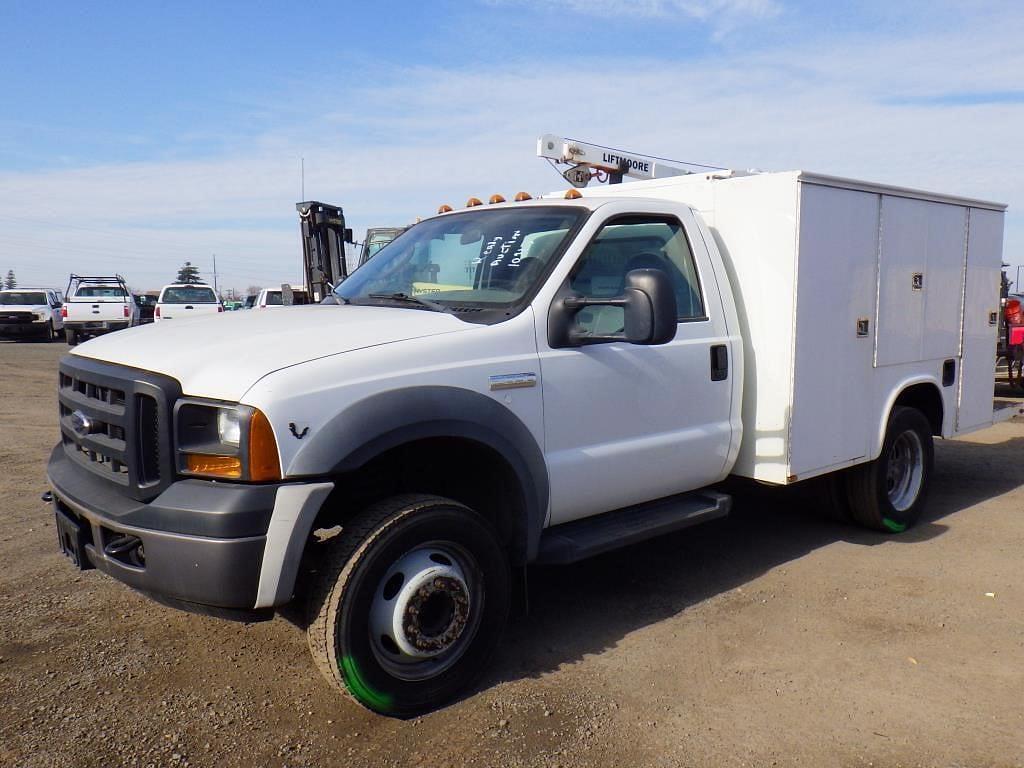 Image of Ford F-550 Primary image