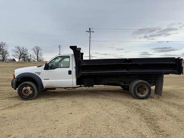 Image of Ford F-550 equipment image 1