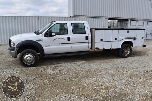 Image of Ford F-550 equipment image 4