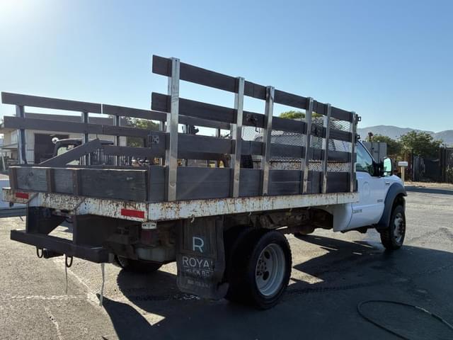 Image of Ford F-550 equipment image 2