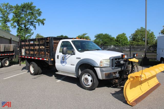 Image of Ford F-550 equipment image 4