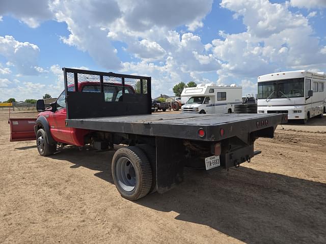 Image of Ford F-550 equipment image 4