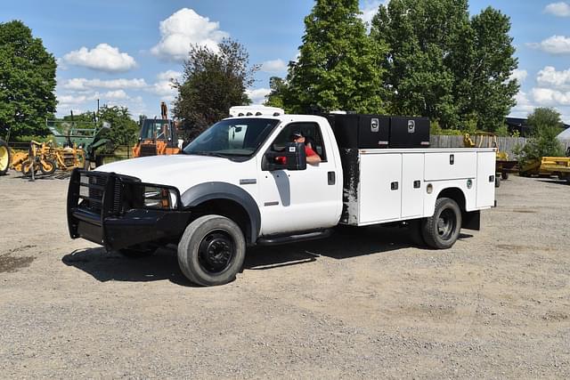 Image of Ford F-550 equipment image 1