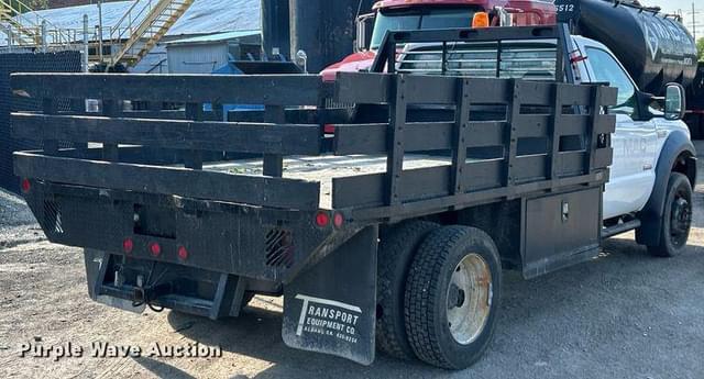 Image of Ford F-550 equipment image 4