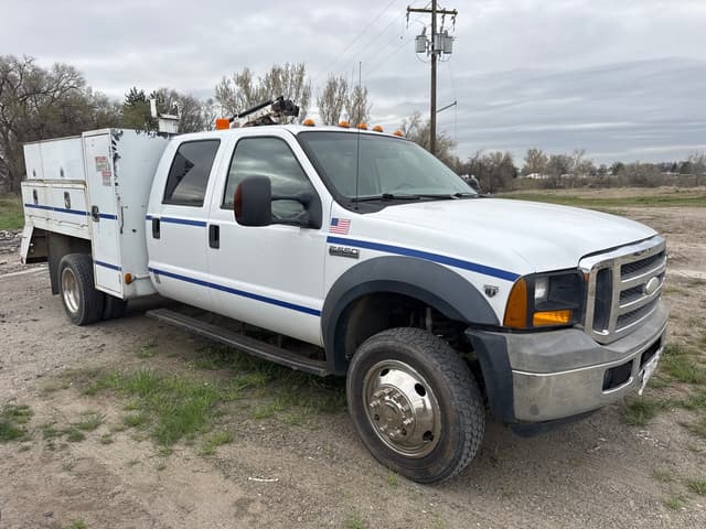 Image of Ford F-550 equipment image 1