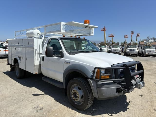 Image of Ford F-550 equipment image 1