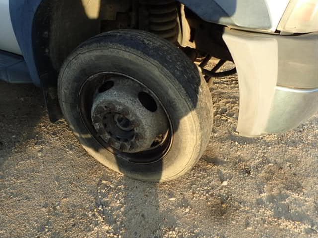 Image of Ford F-550 equipment image 3