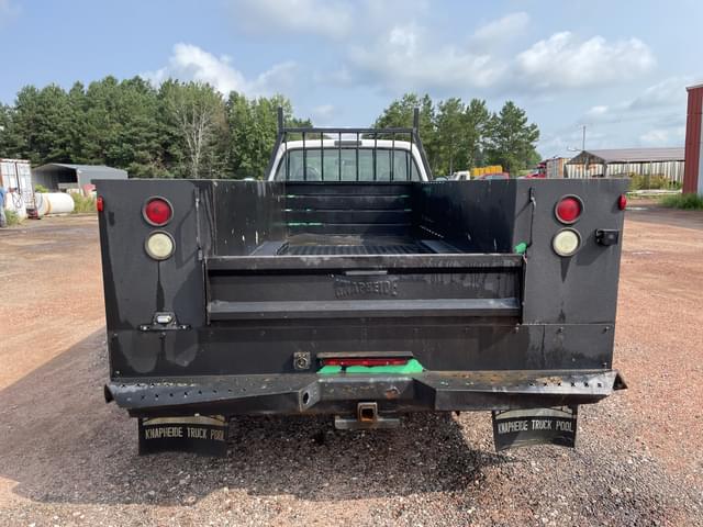 Image of Ford F-550 equipment image 4