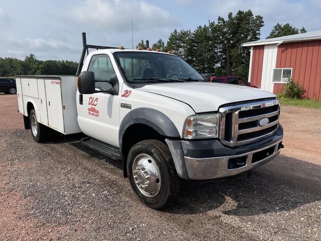 Image of Ford F-550 equipment image 1