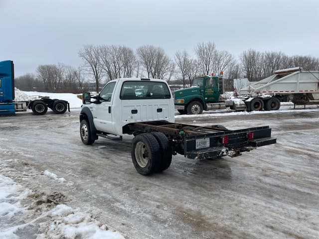 Image of Ford F-550 equipment image 2