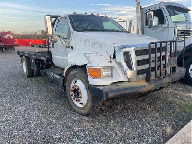 Image of Ford F-650 equipment image 2