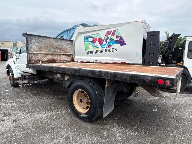 Image of Ford F-650 equipment image 1