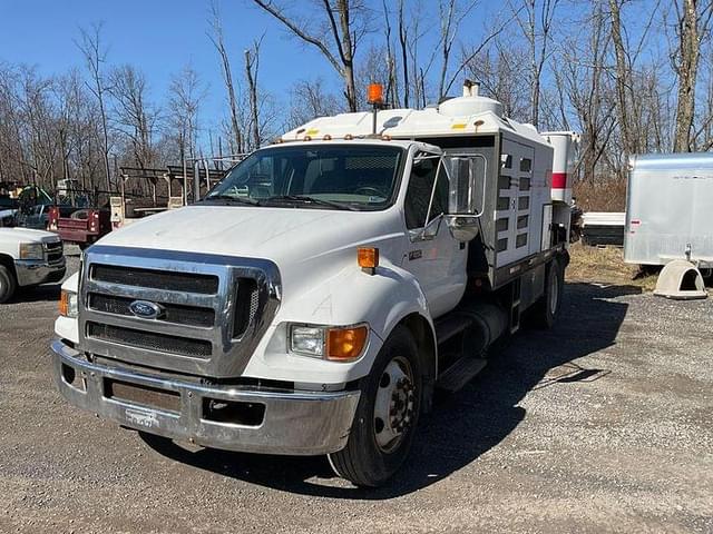 Image of Ford F-650 equipment image 1