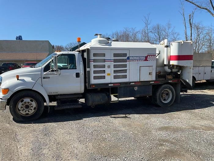 2006 Ford F-650 Equipment Image0