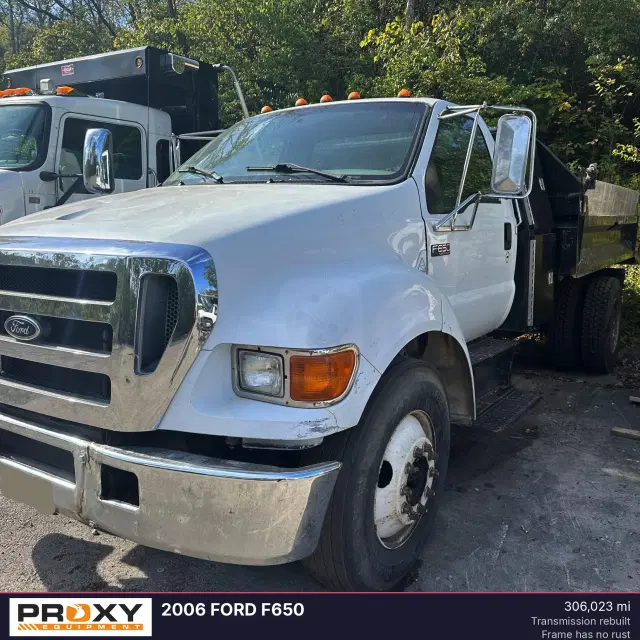 Image of Ford F-650 equipment image 3