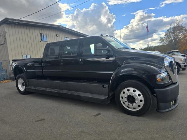 Image of Ford F-650 equipment image 3