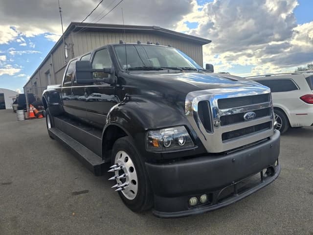 Image of Ford F-650 equipment image 2