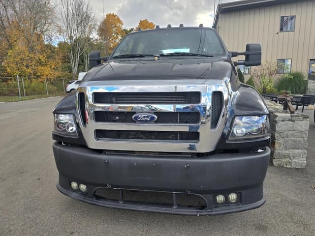 Image of Ford F-650 equipment image 1