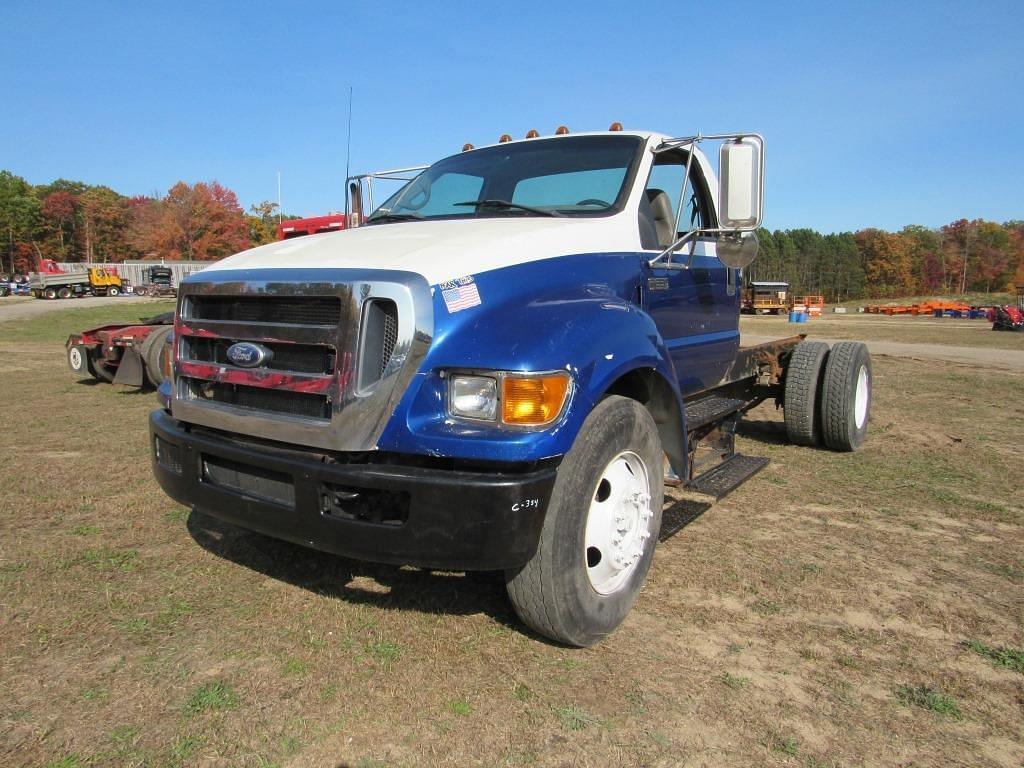 Image of Ford F-650 Primary image