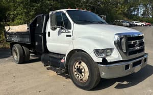 2006 Ford F-650 Image