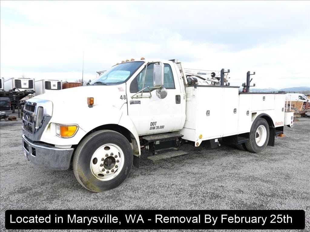 2006 Ford F-650 Equipment Image0
