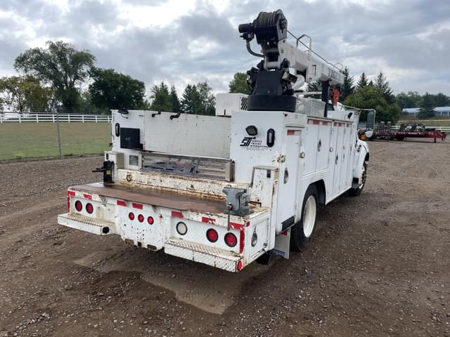 Image of Ford F-650 equipment image 3