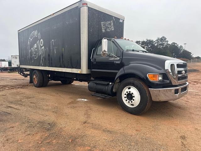 Image of Ford F-650 equipment image 2