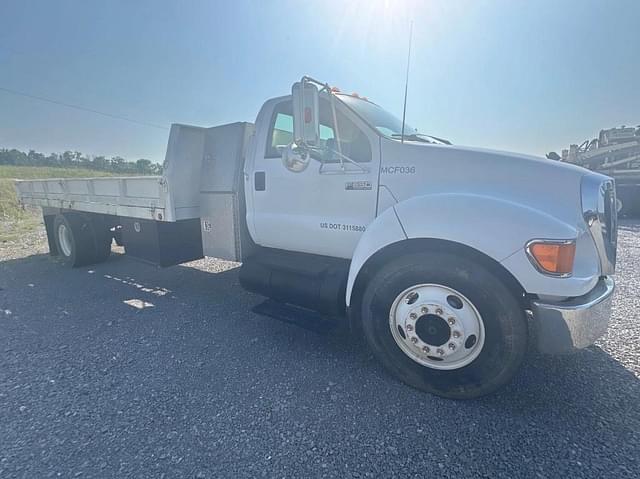 Image of Ford F-650 equipment image 2