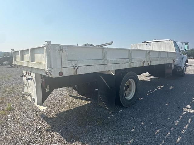 Image of Ford F-650 equipment image 3