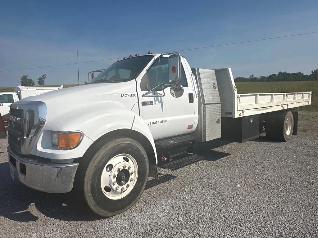 Image of Ford F-650 Primary image