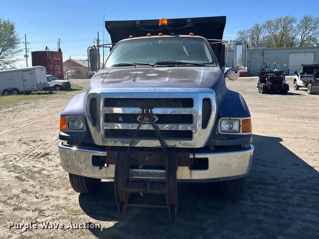 Image of Ford F-650 equipment image 1