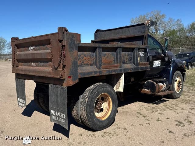 Image of Ford F-650 equipment image 4