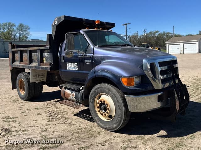 Image of Ford F-650 equipment image 2