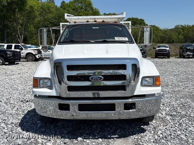 Image of Ford F-650 equipment image 1
