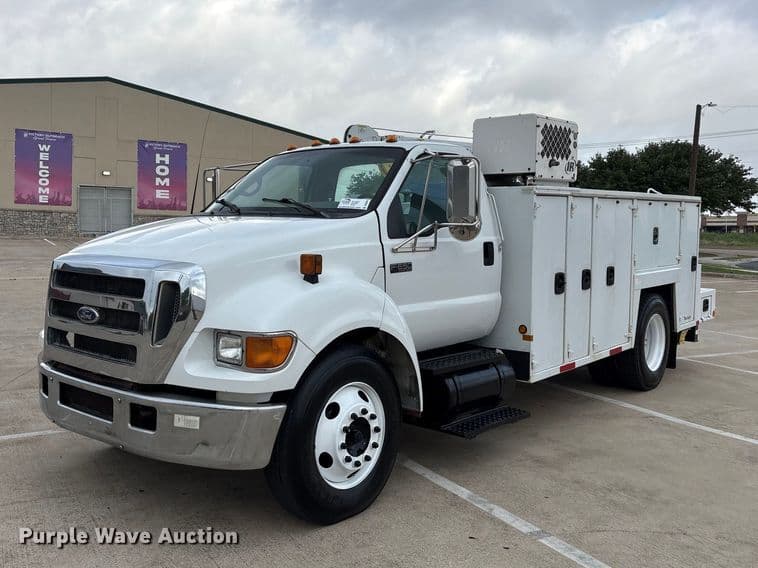 Image of Ford F-650 Primary image