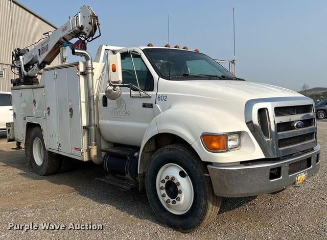 Image of Ford F-650 equipment image 2