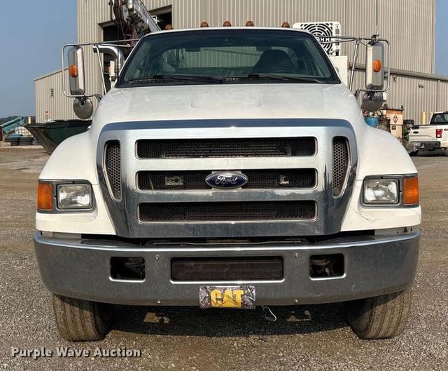 Image of Ford F-650 equipment image 1