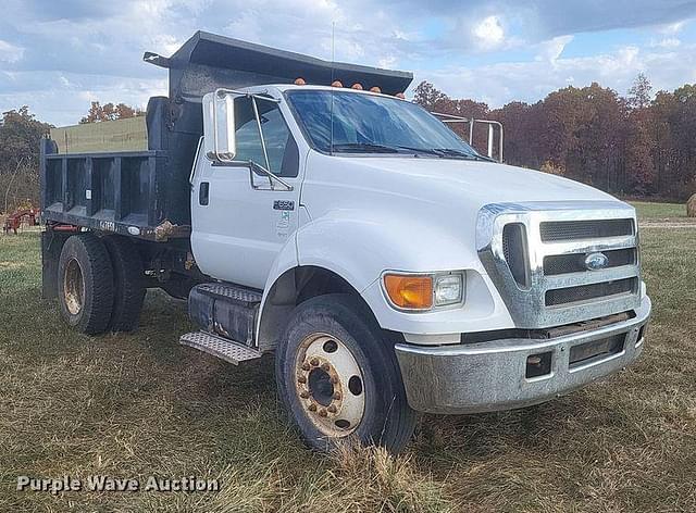 Image of Ford F-650 equipment image 2