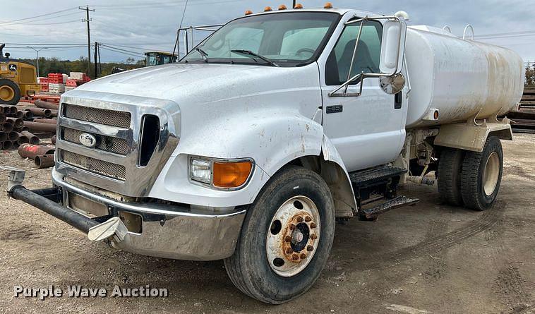 Image of Ford F-650 Primary image