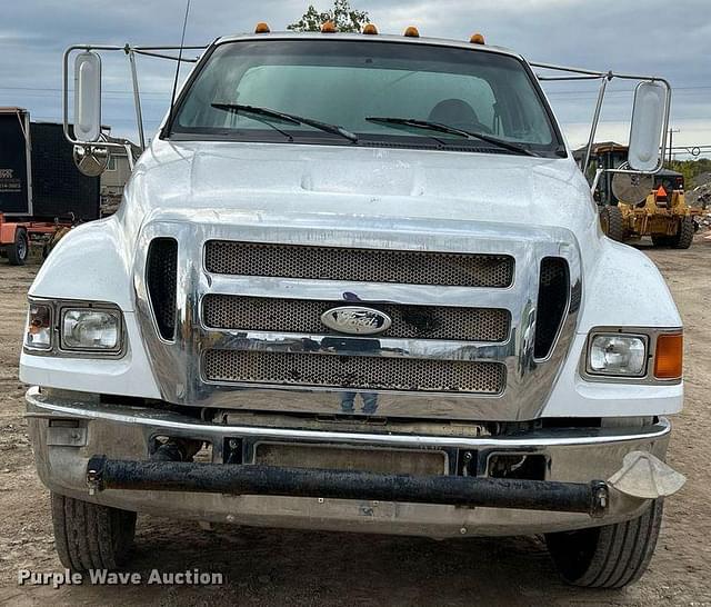 Image of Ford F-650 equipment image 1