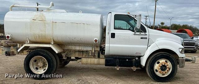 Image of Ford F-650 equipment image 3