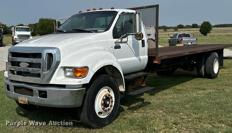 Image of Ford F-750 Primary image