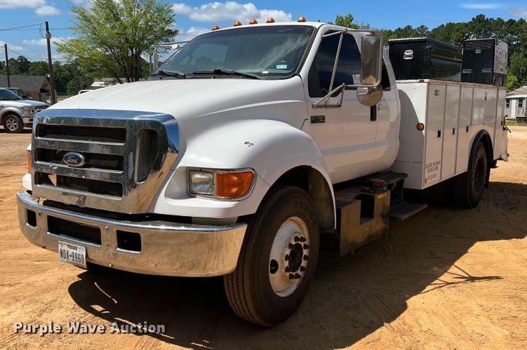 Main image Ford F-750