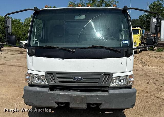 Image of Ford LCF equipment image 1